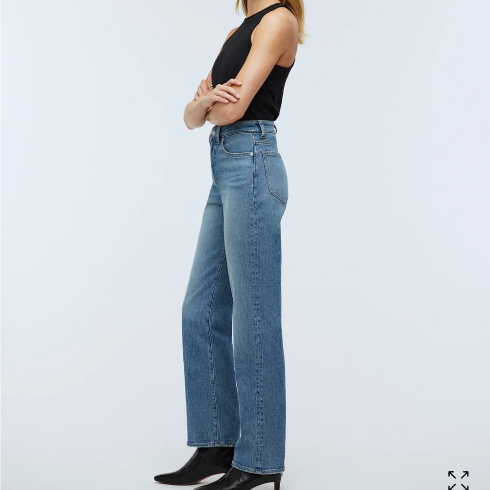 NWT Madewell The 90s Straight Jean in Rondell Wash: Crease Edition - Size 28